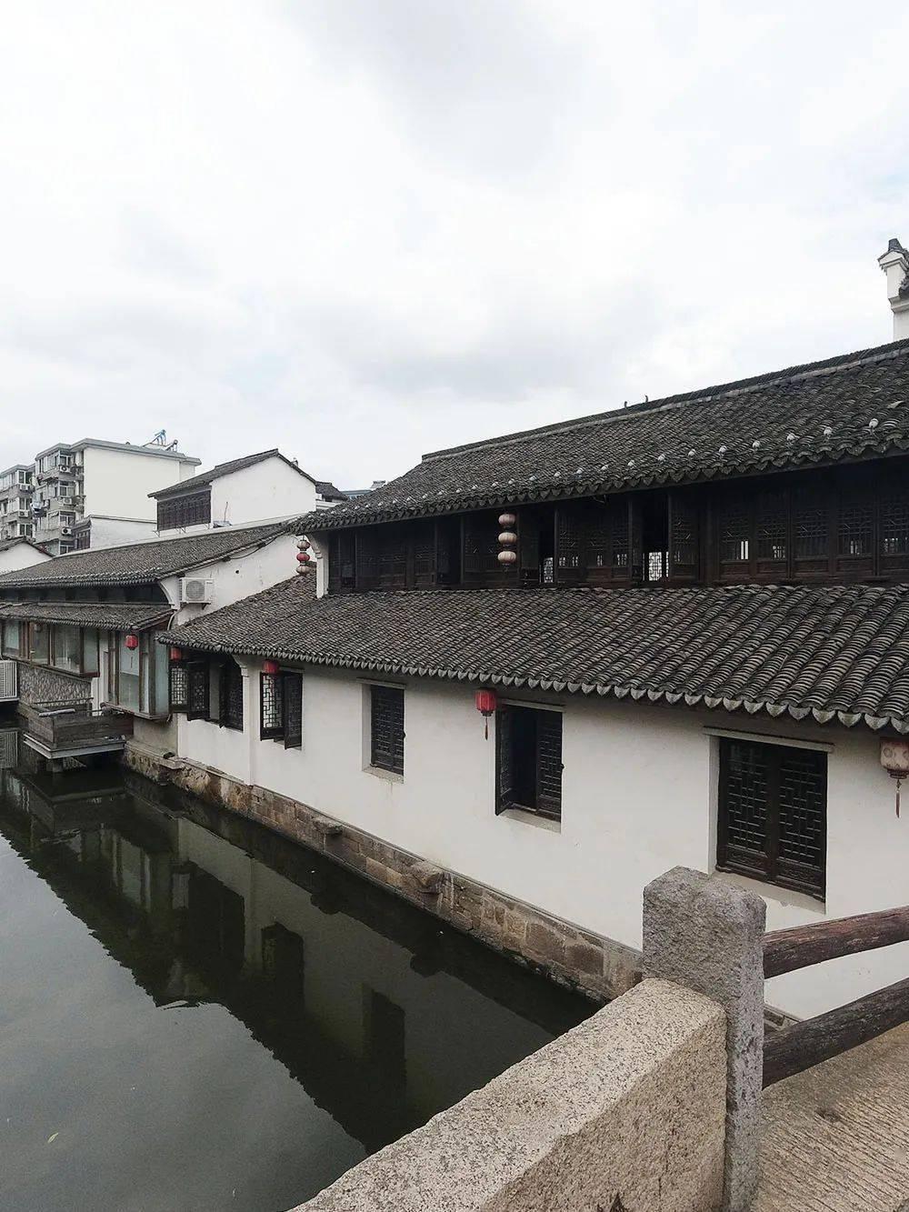 杰龙盘中异动 早盘股价大涨5.03%报1.99美元